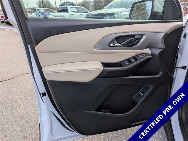 Used 2023 Chevrolet Traverse LT image 11