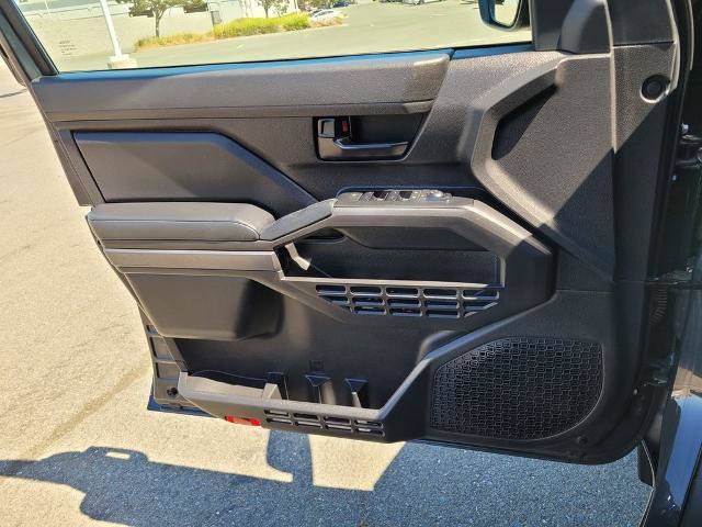 Used 2024 Toyota Tacoma SR5 AWD/4WD image 27