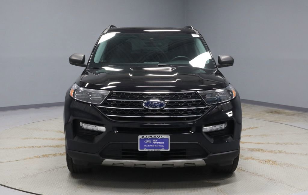 Certified 2022 Ford Explorer XLT w/ Equipment Group 202A image 8