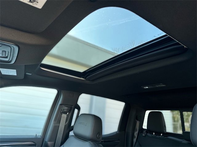 Used 2025 GMC Sierra 1500 AT4 w/ AT4 Premium Package image 23