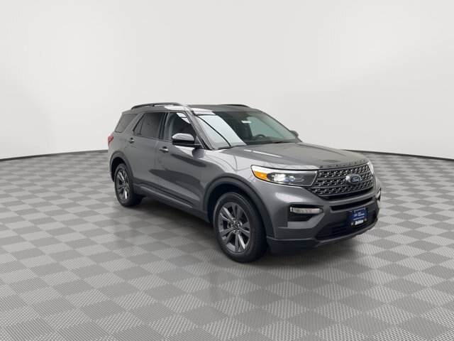 Certified 2023 Ford Explorer XLT w/ XLT Sport Appearance Package AWD/4WD image 38