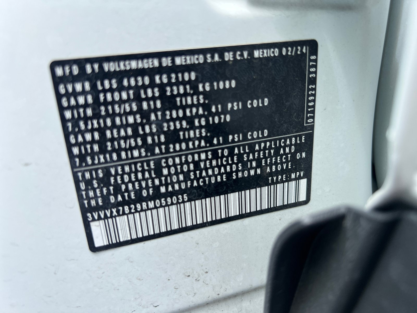Used 2024 Volkswagen Taos SE w/ Panoramic Sunroof Package AWD/4WD image 32