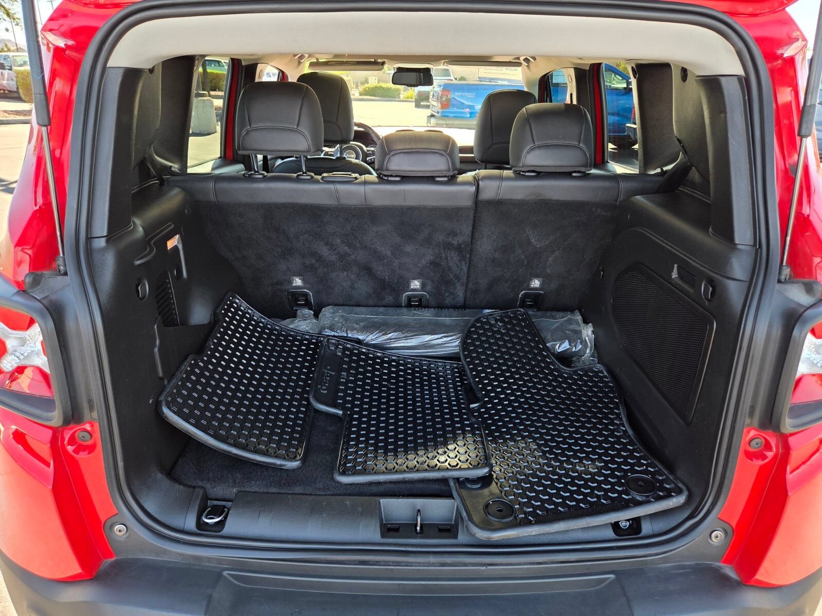 Used 2023 Jeep Renegade Limited w/ Sun/Sound Group AWD/4WD image 13