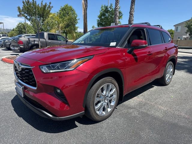 Used 2022 Toyota Highlander Limited AWD/4WD image 6