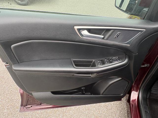 Certified 2024 Ford Edge SEL AWD/4WD image 9
