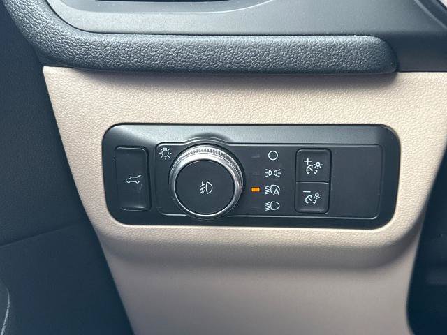 Certified 2020 Ford Escape Titanium AWD/4WD image 24