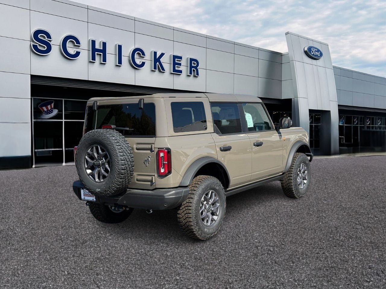 Certified 2025 Ford Bronco Badlands AWD/4WD image 2