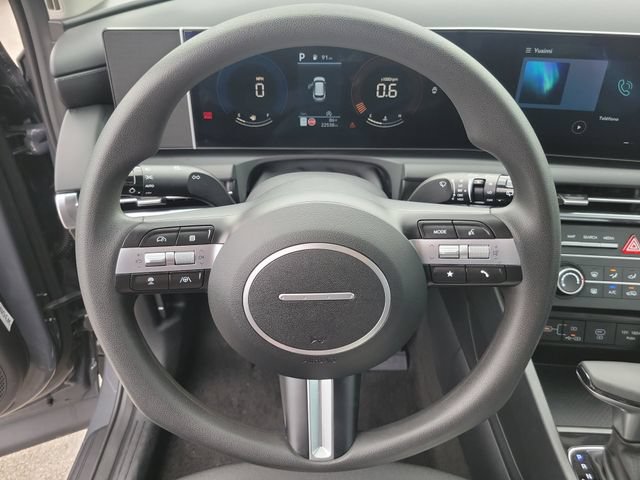 Used 2025 Hyundai Tucson SE FWD image 22
