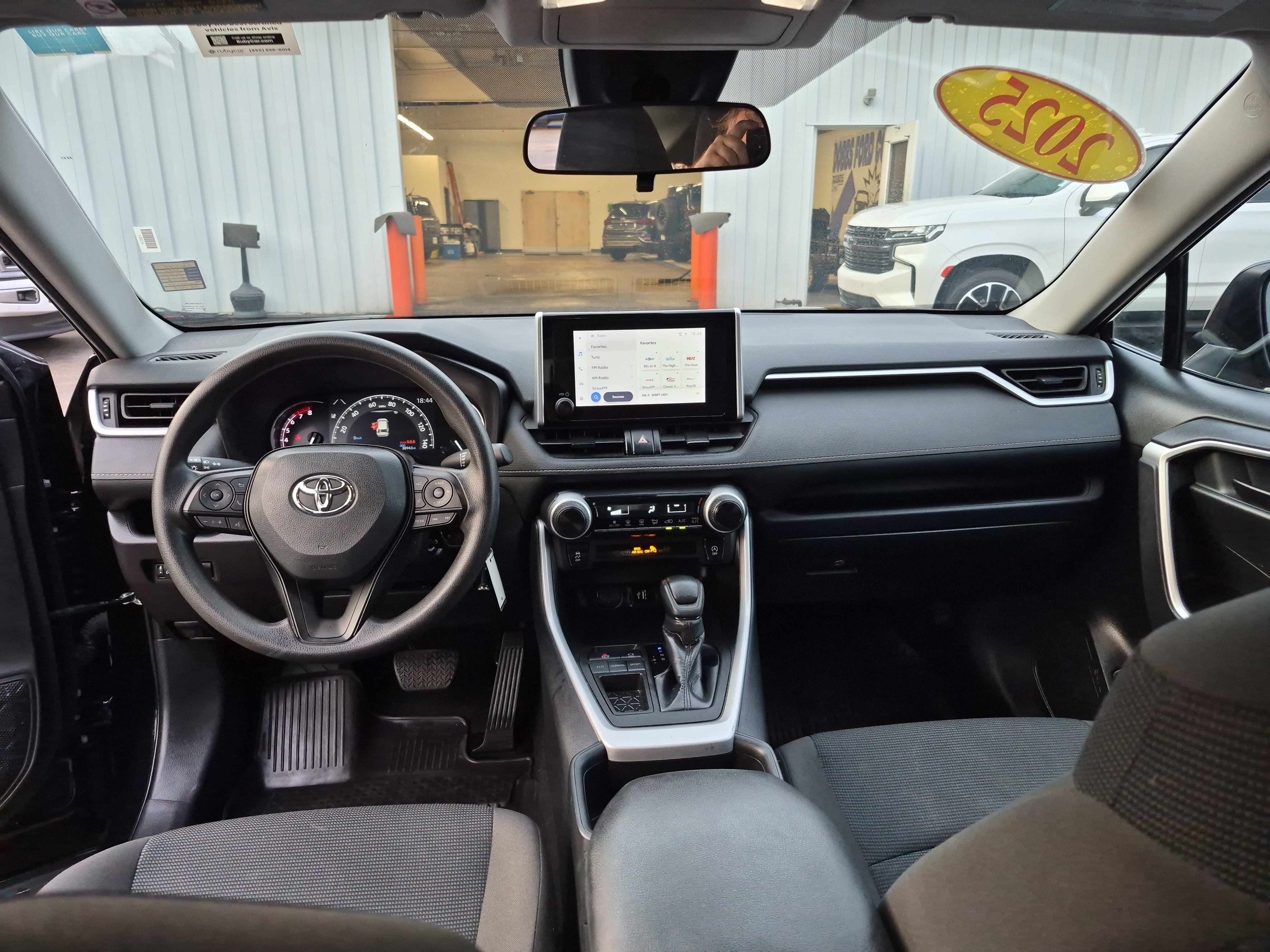 Used 2025 Toyota RAV4 LE FWD image 17