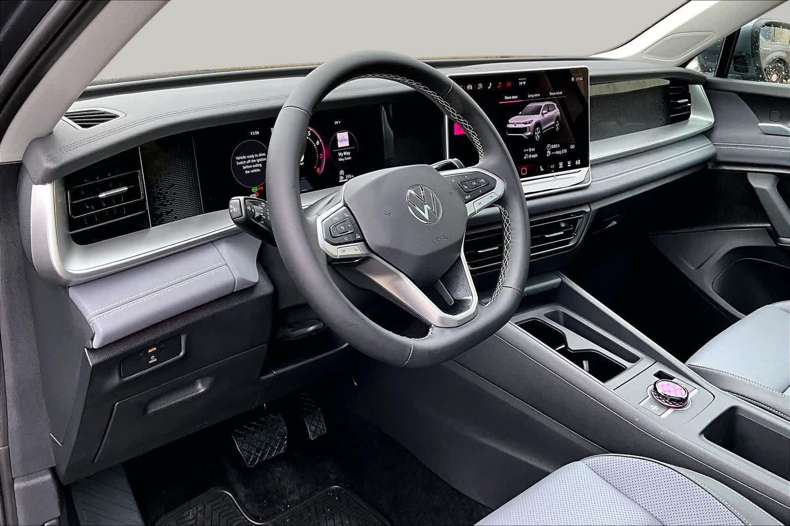 Used 2026 Volkswagen Tiguan SE FWD image 18
