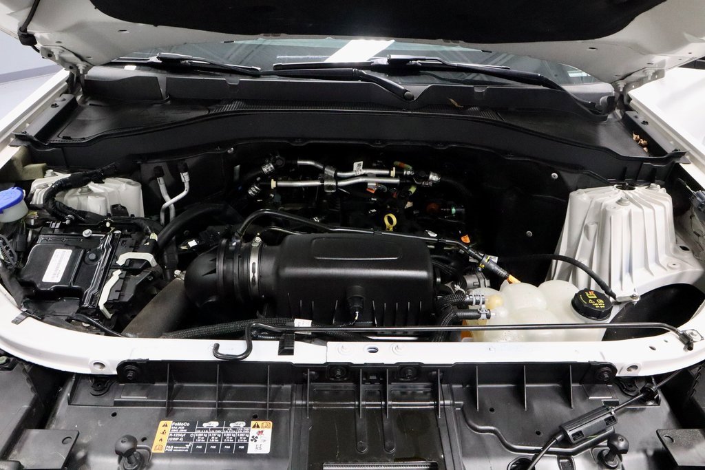 Certified 2022 Ford Explorer XLT w/ Equipment Group 202A image 19