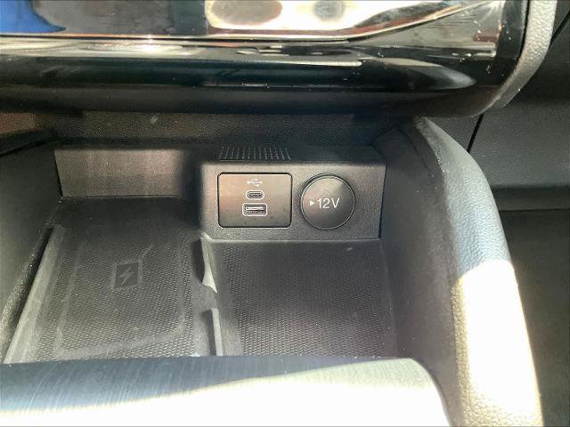Certified 2025 Ford Escape Platinum AWD/4WD image 18