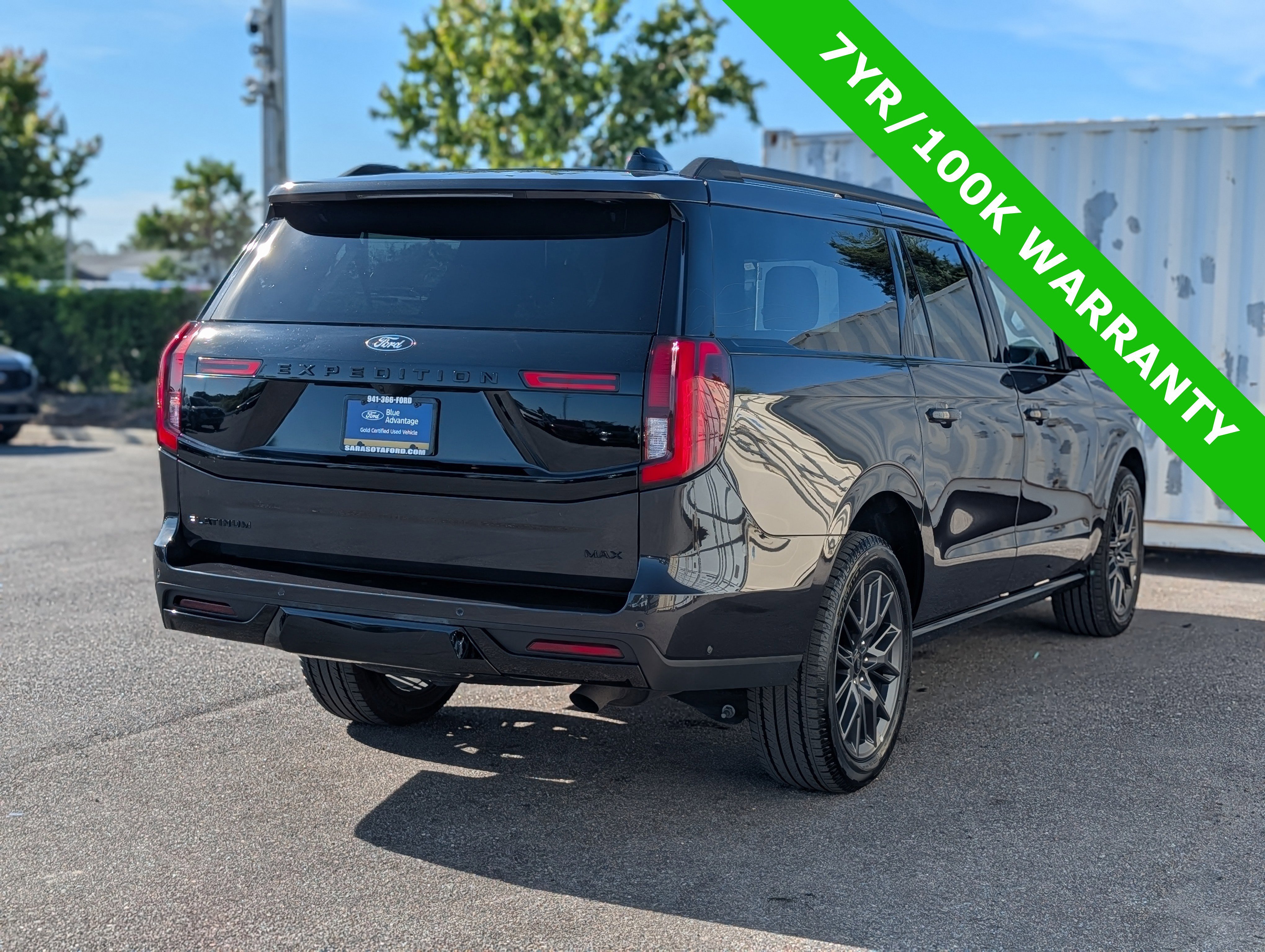 Certified 2025 Ford Expedition Max Platinum w/ Stealth Performance Package AWD/4WD image 4