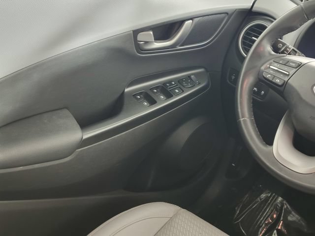 Used 2021 Hyundai Kona Limited w/ Cargo Package AWD/4WD image 32