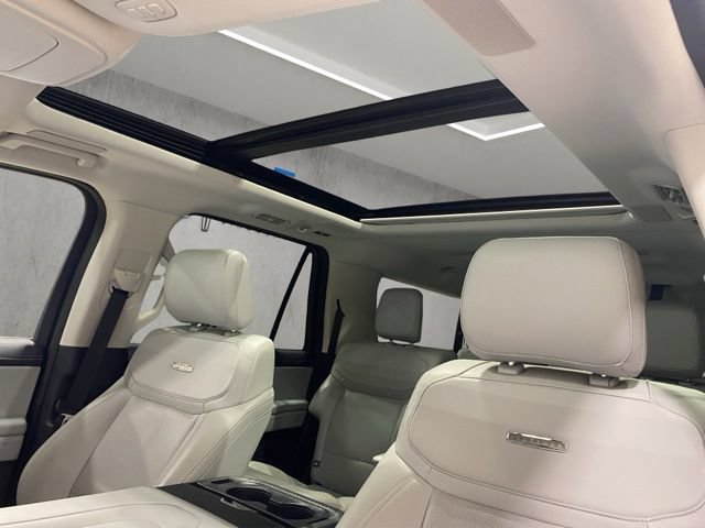 Certified 2025 Ford Expedition Max Platinum w/ Driver's Package AWD/4WD image 3