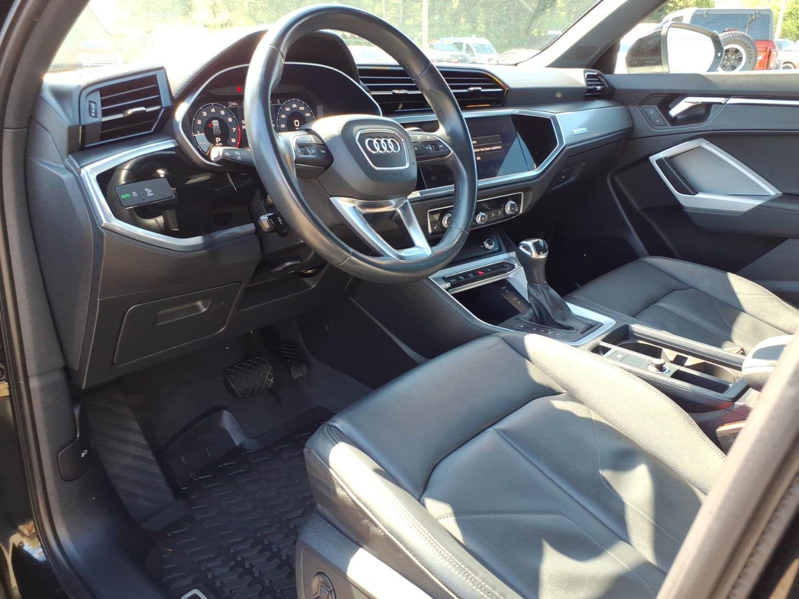 Used 2023 Audi Q3 2.0T Premium AWD/4WD image 12