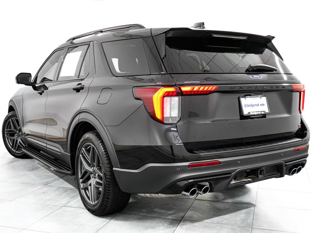 Certified 2025 Ford Explorer ST AWD/4WD image 5