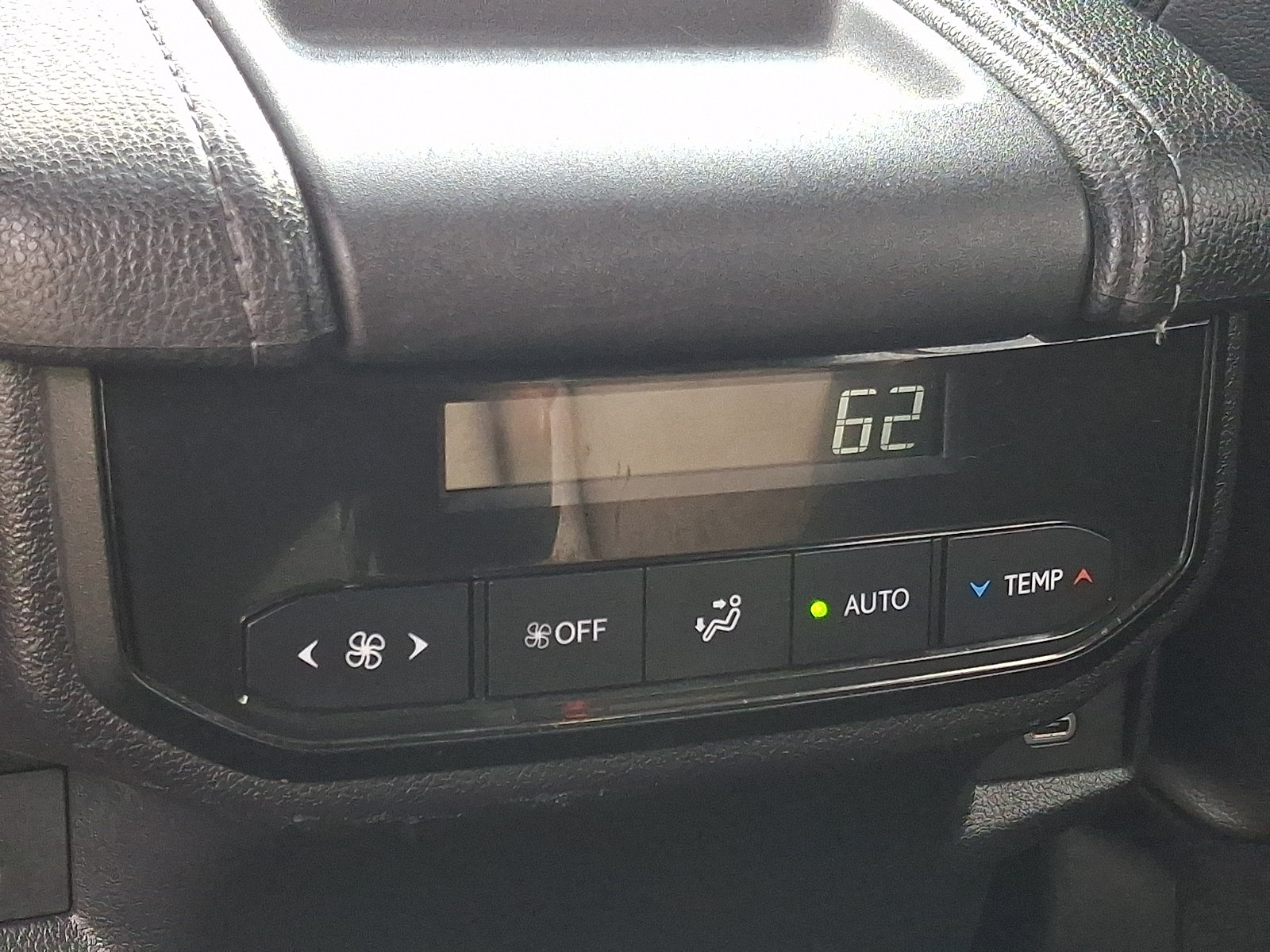 Used 2024 Toyota Grand Highlander AWD image 12