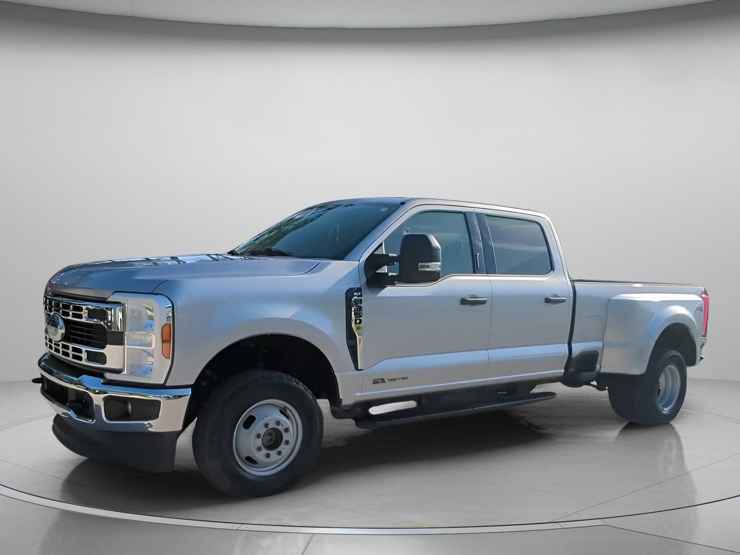 Certified 2024 Ford F350 XLT AWD/4WD image 13