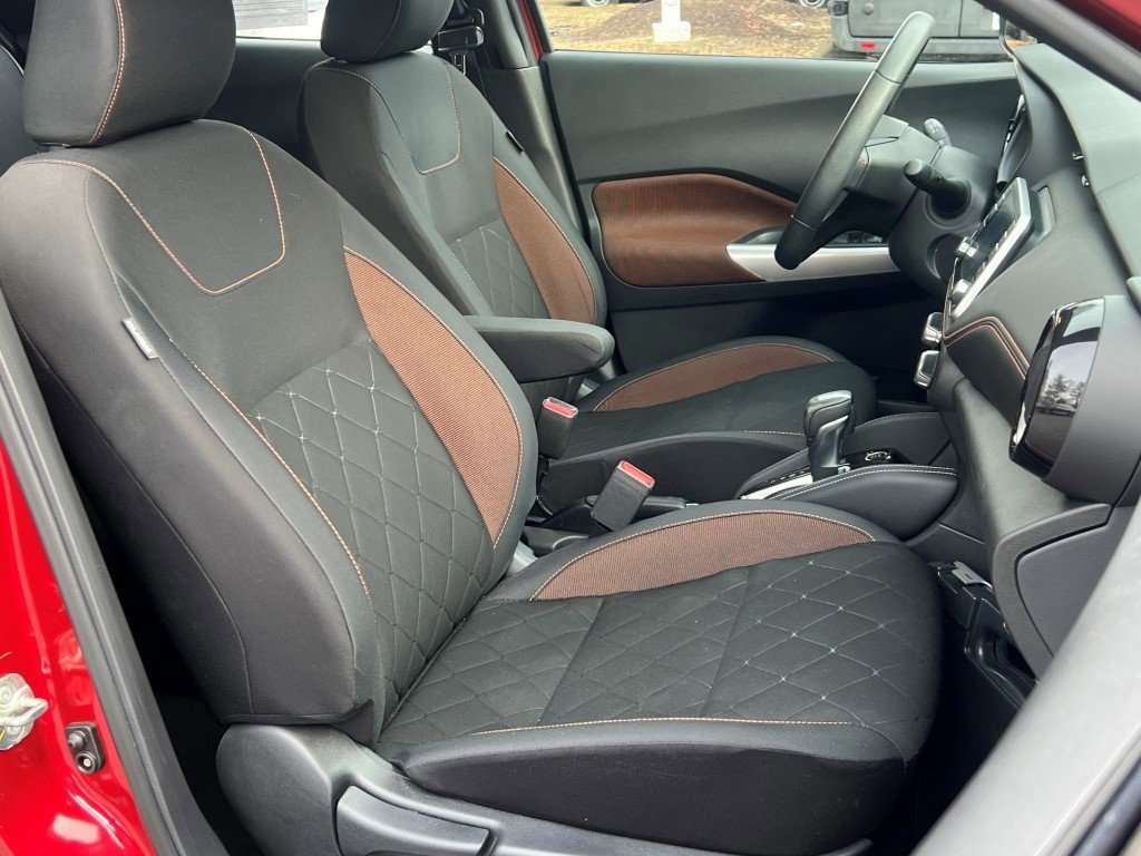 Used 2019 Nissan Kicks SR image 11