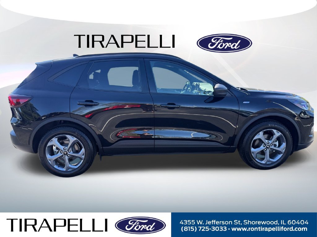 Certified 2025 Ford Escape ST-Line w/ Cold Weather Package FWD image 4