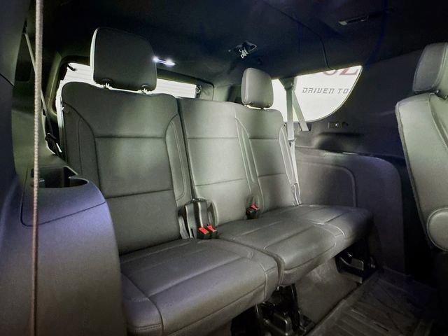 Used 2023 Chevrolet Suburban Z71 w/ Luxury Package image 33