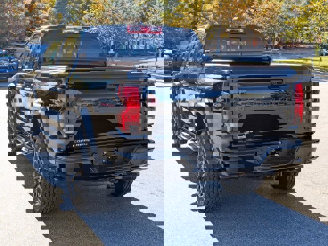 Used 2024 Chevrolet Colorado Trail Boss w/ Technology Package image 6