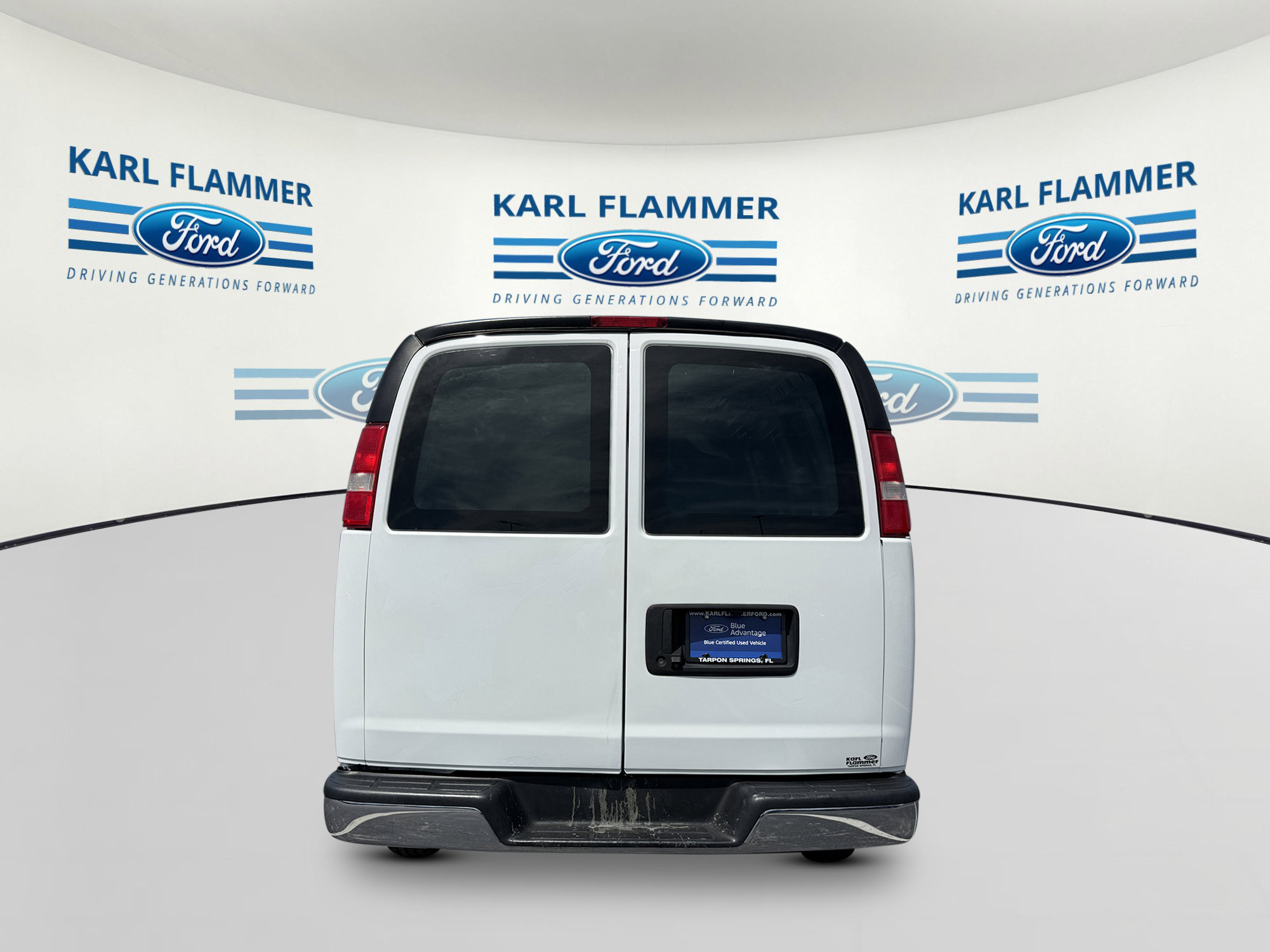 Used 2021 GMC Savana 2500 w/ Driver Convenience Package RWD image 4