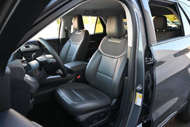 Certified 2025 Ford Explorer Active w/ Active Comfort Package AWD/4WD image 21