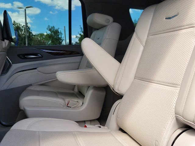 Used 2023 Cadillac Escalade ESV Sport Platinum w/ LPO, Floor Liner Package image 17