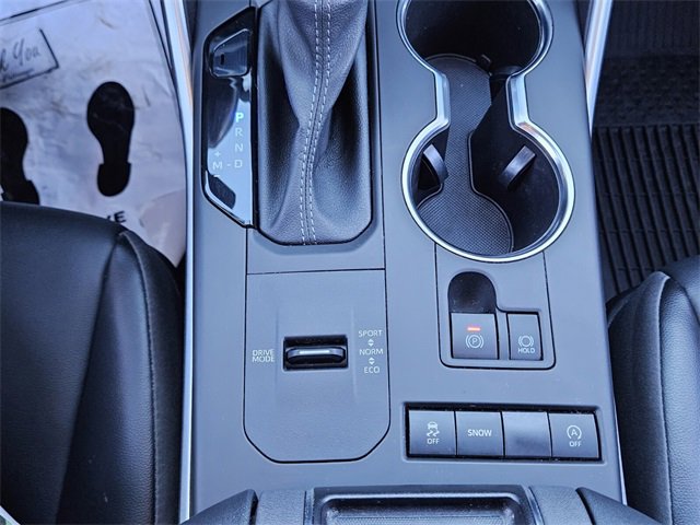 Used 2022 Toyota Highlander XLE image 19