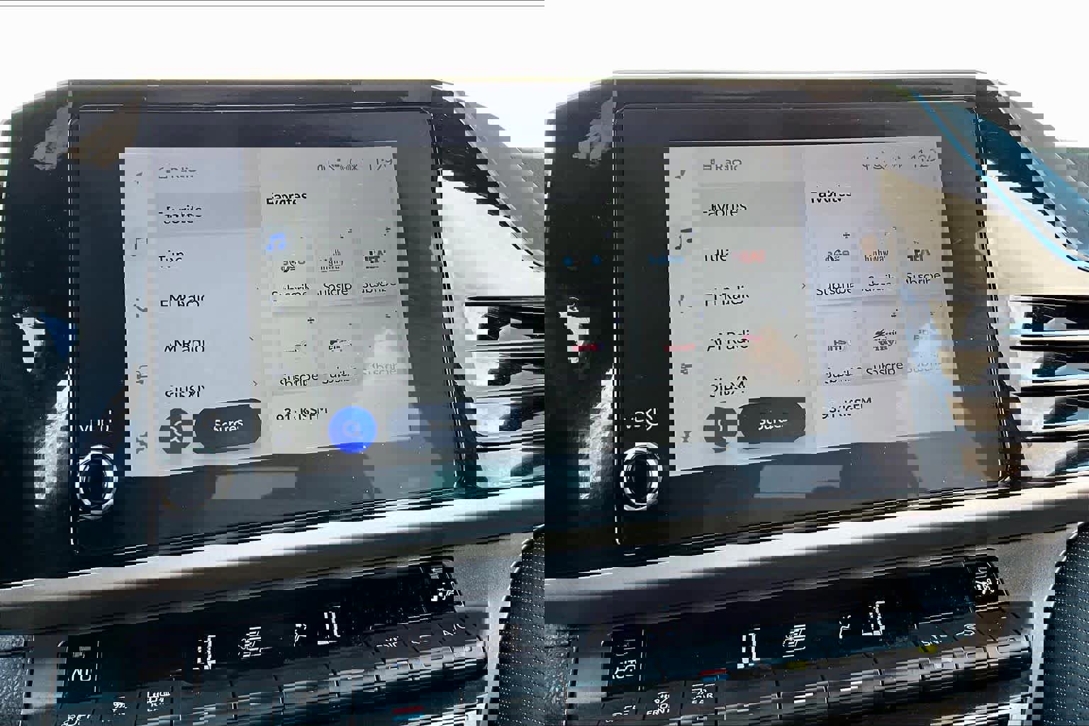 Used 2025 Toyota Camry SE image 30