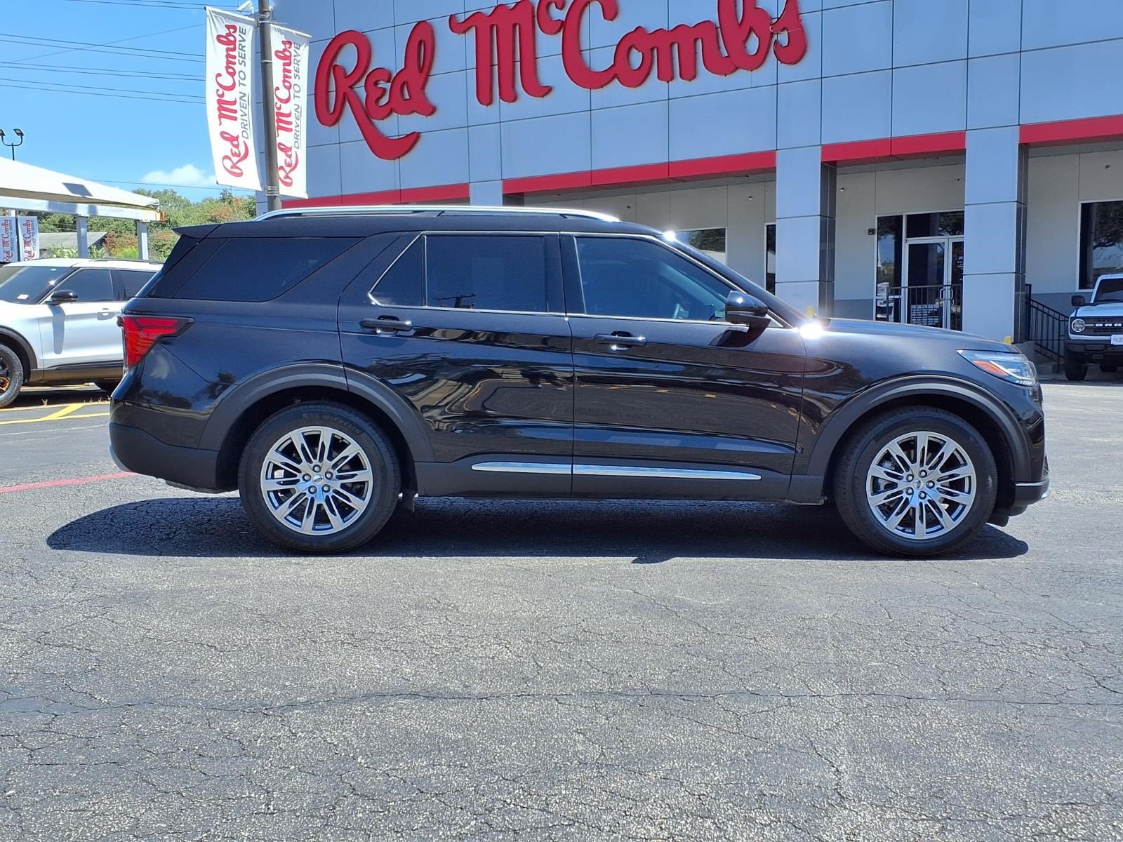 Certified 2025 Ford Explorer Platinum RWD image 5