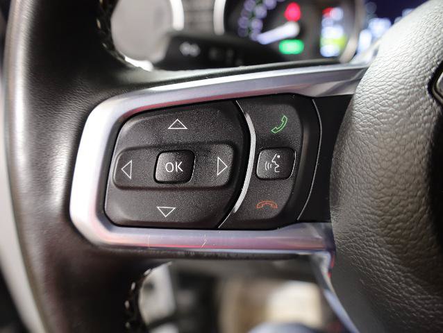Used 2022 Jeep Wrangler Unlimited Sahara w/ Cold Weather Group AWD/4WD image 31