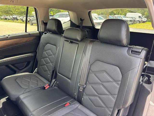 Used 2024 Volkswagen Atlas SE AWD/4WD image 11