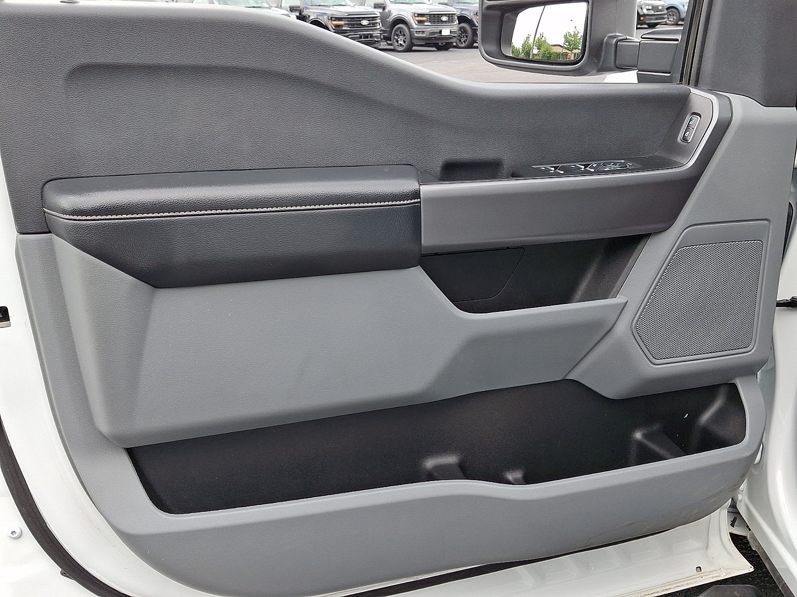 Certified 2025 Ford F250 XLT AWD/4WD image 13