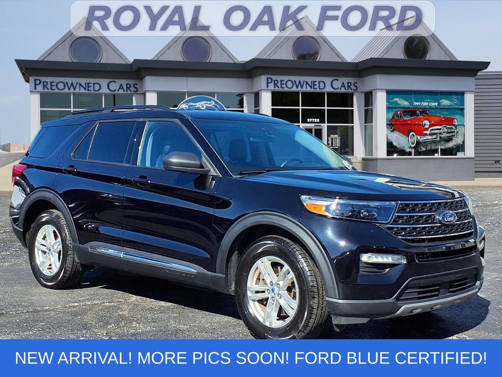 Certified 2023 Ford Explorer XLT w/ Equipment Group 202A AWD/4WD image 1