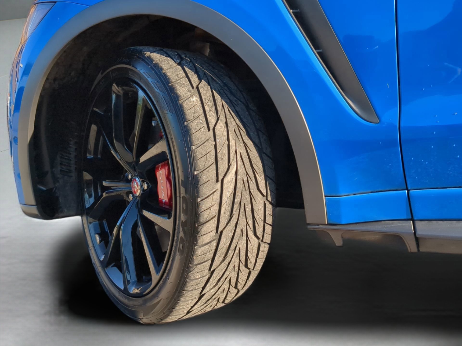 Used 2020 Jaguar F-PACE SVR image 65