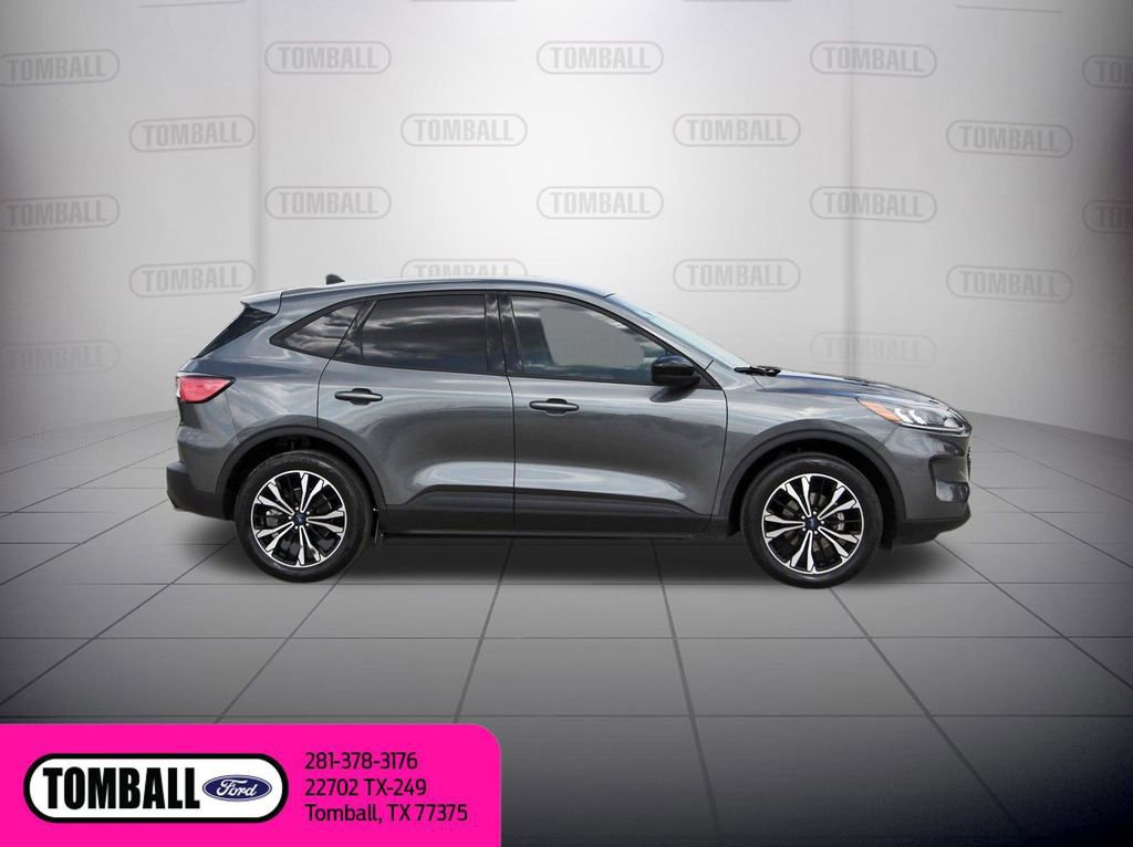 Certified 2022 Ford Escape SE w/ SE Sport Appearance Package image 6