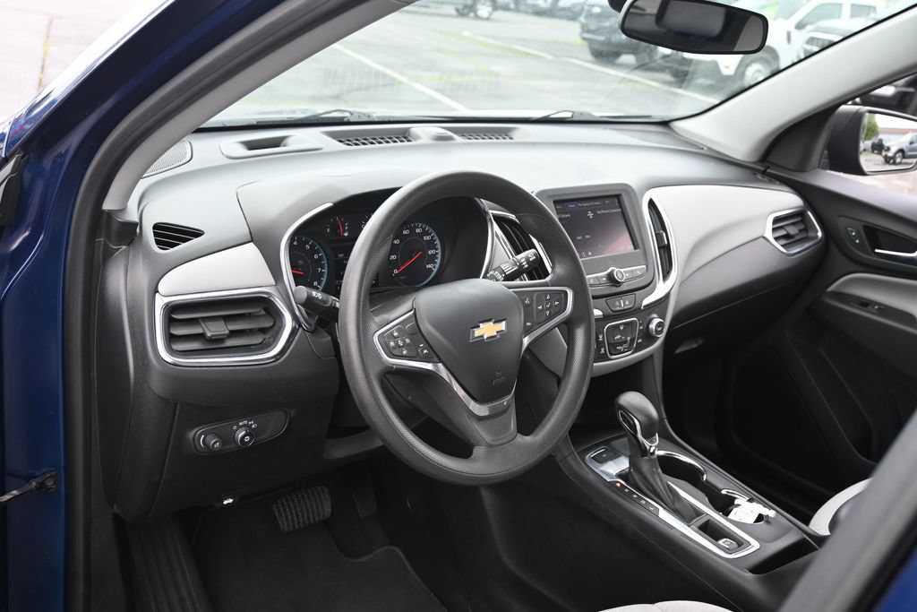 Used 2022 Chevrolet Equinox LS AWD/4WD image 18