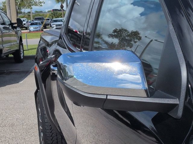 Used 2023 GMC Canyon Denali AWD/4WD image 12