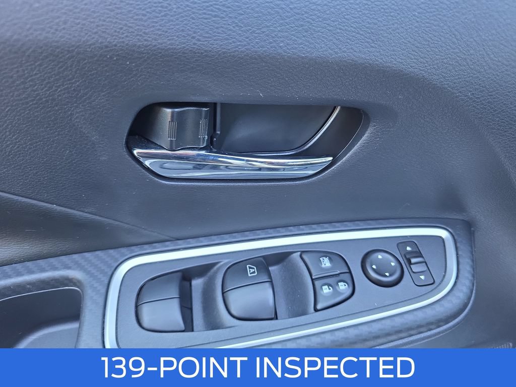 Used 2020 Nissan Versa SR w/ Trunk Package FWD image 15
