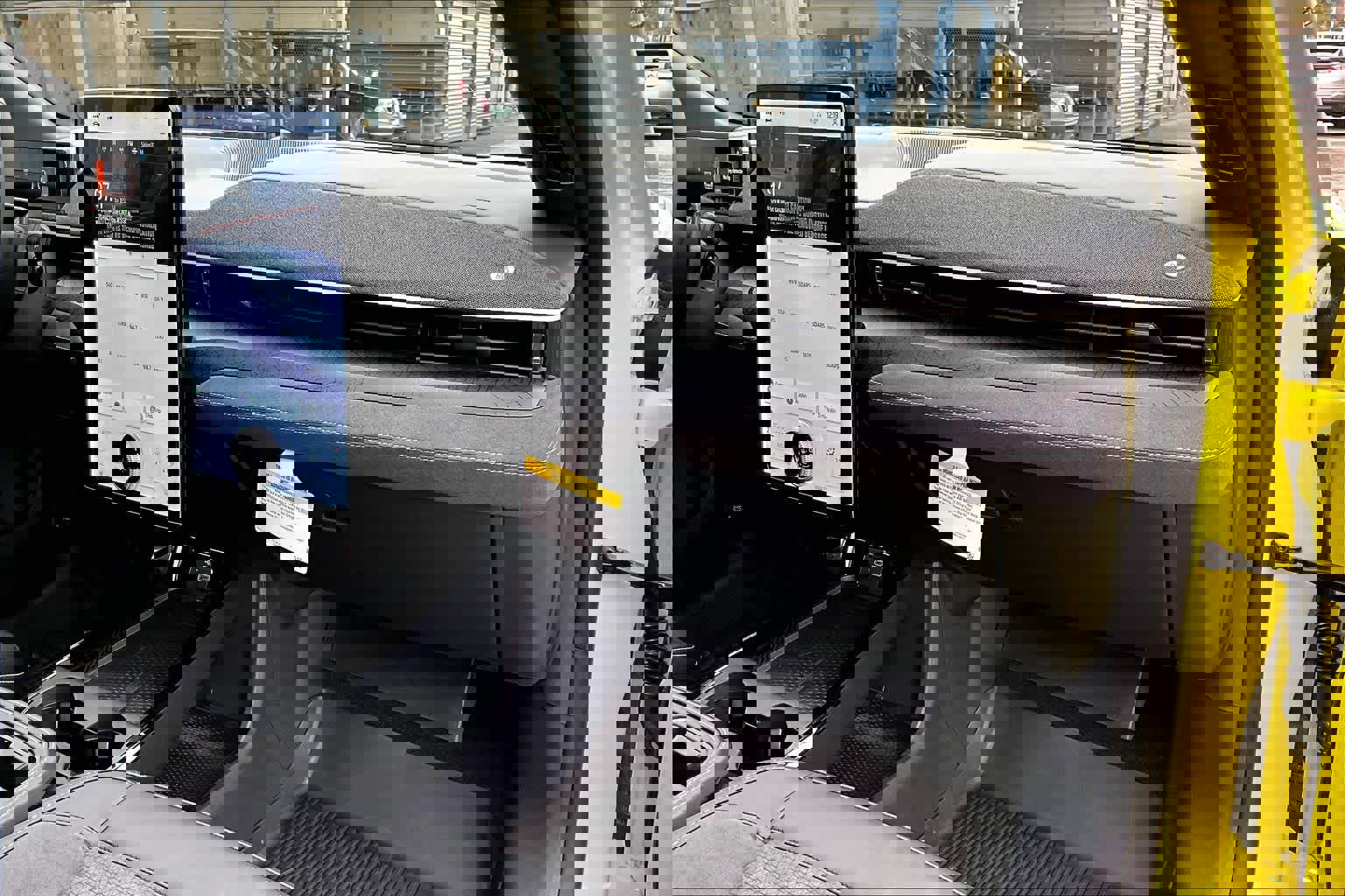 Certified 2025 Ford Mustang Mach-E GT w/ Interior Protection Package image 18