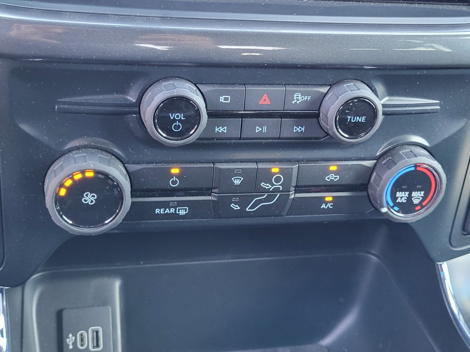 Certified 2025 Ford F150 STX w/ Equipment Group 200A image 23