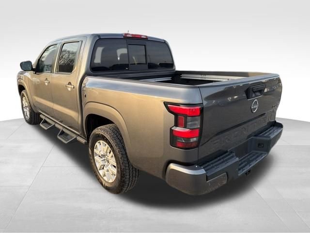 Used 2022 Nissan Frontier SV image 2