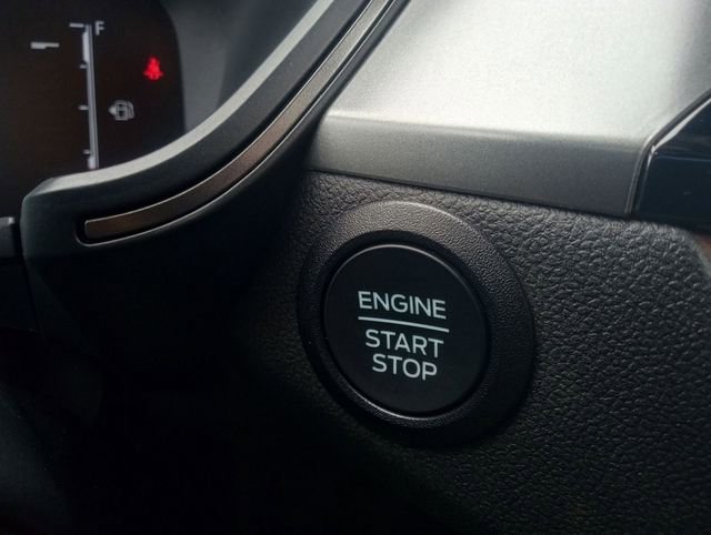Certified 2025 Ford Escape Active AWD/4WD image 20