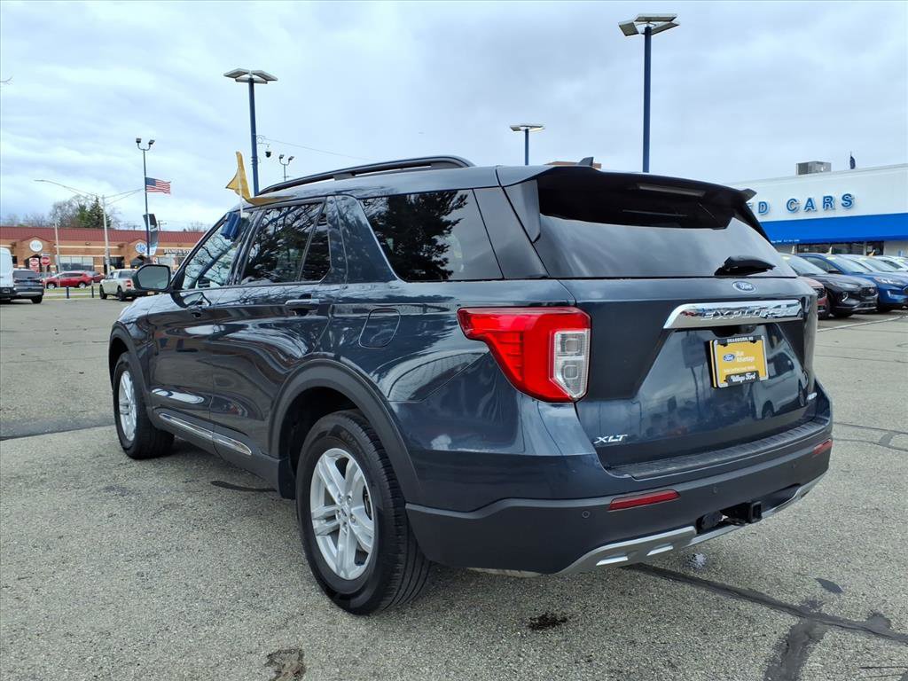 Certified 2023 Ford Explorer XLT w/ Equipment Group 202A image 4