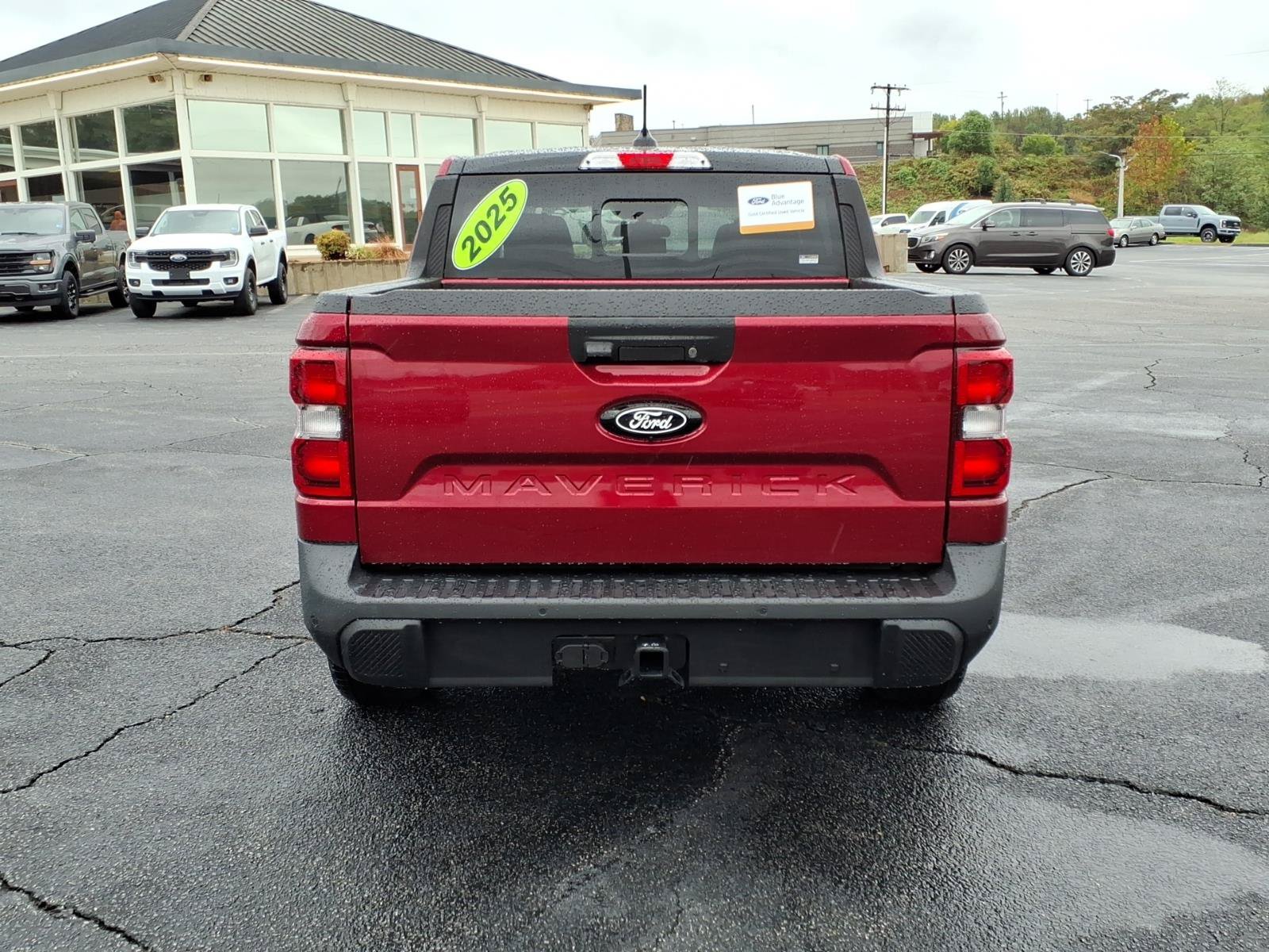 Certified 2025 Ford Maverick Lariat w/ Black Appearance Package AWD/4WD image 6