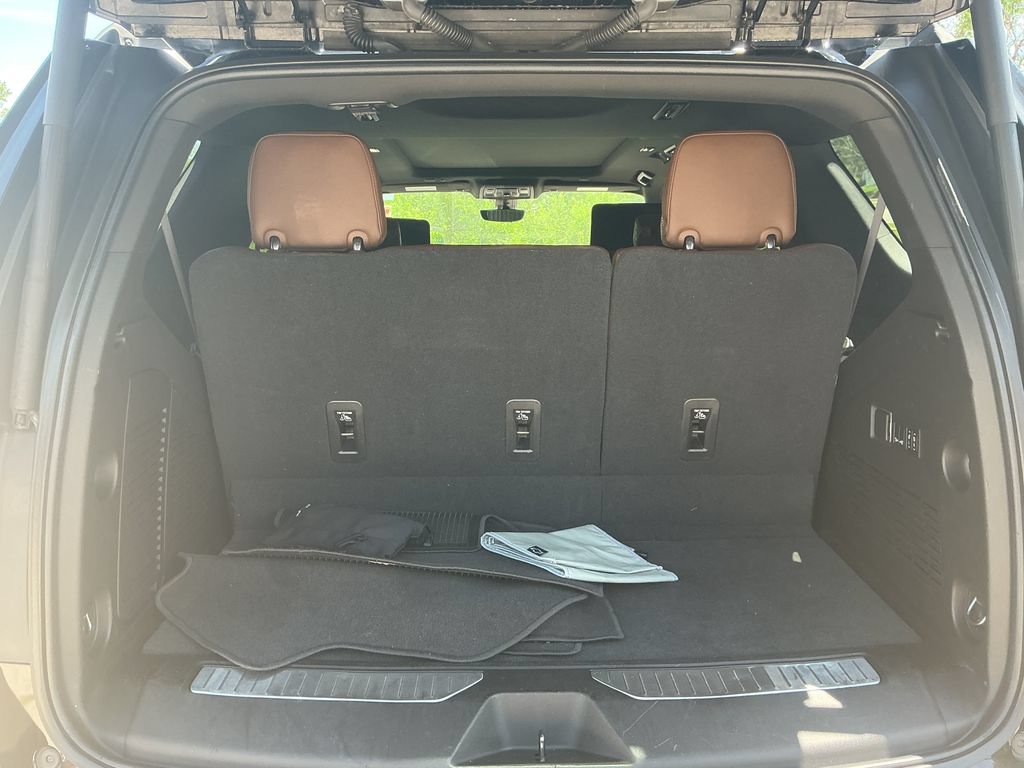 Used 2021 Chevrolet Tahoe High Country RWD image 13
