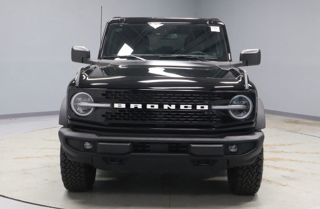 Certified 2025 Ford Bronco Outer Banks w/ Black Appearance Package AWD/4WD image 5